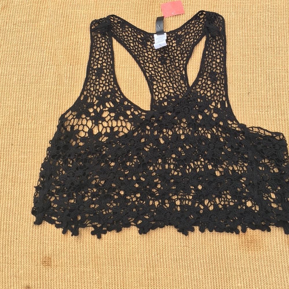 Pronto USA -NWT Women’s Black Lace Crop Top - Size M/L